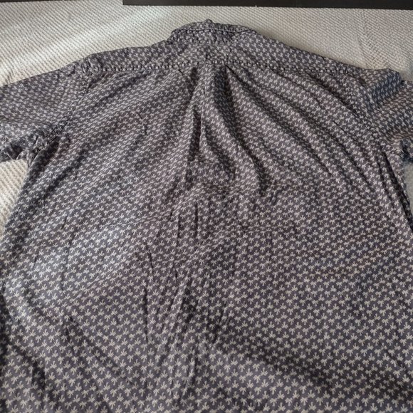 OLD NAVY SLIM FIT XL SHIRT - Picture 11 of 12